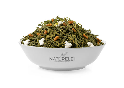 Matcha Latte - mit Joghurtstücken